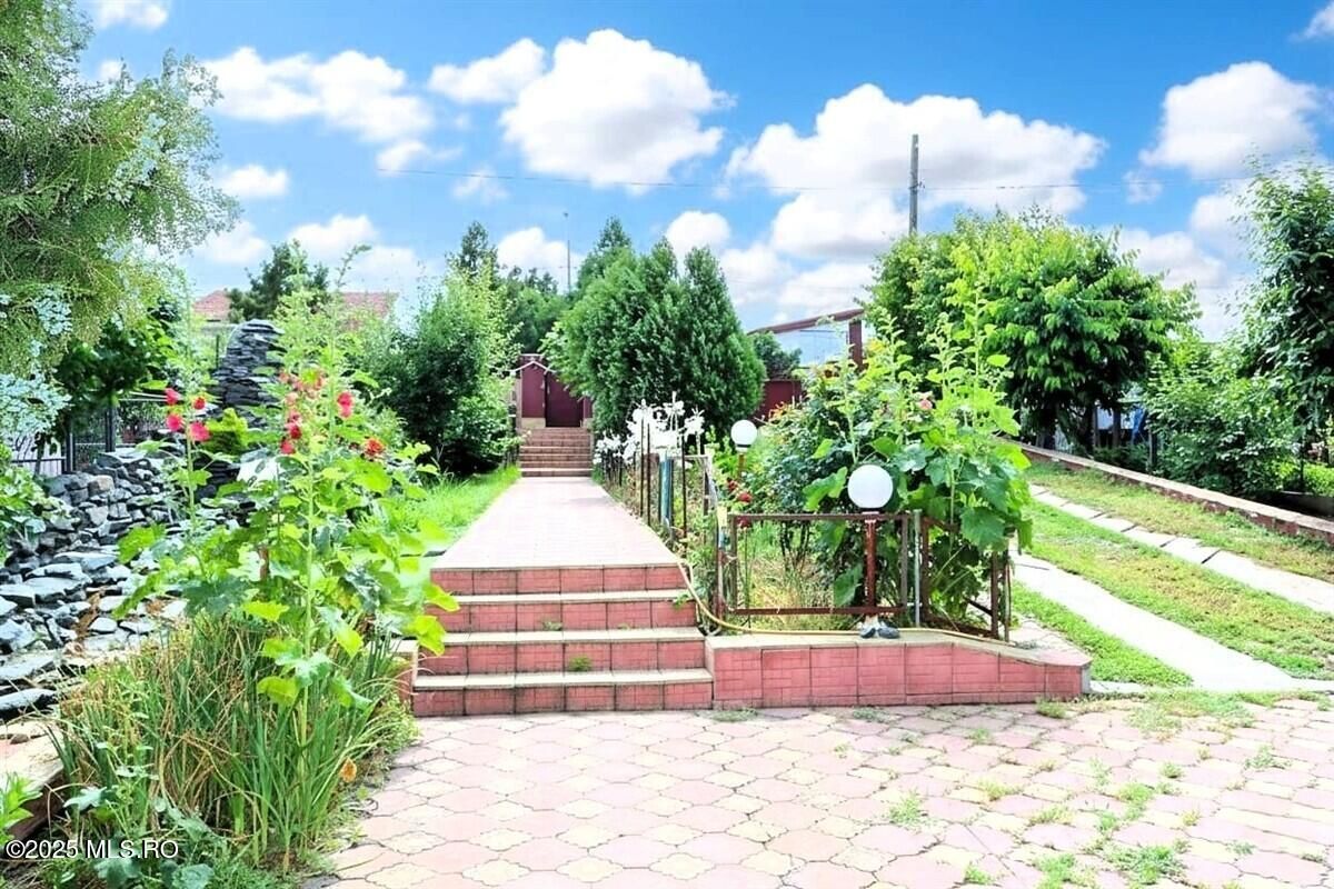 Ovidiu - Str. Nationala, Vila P+1E, teren 1094 mp, vedere la lac! - Poză 4