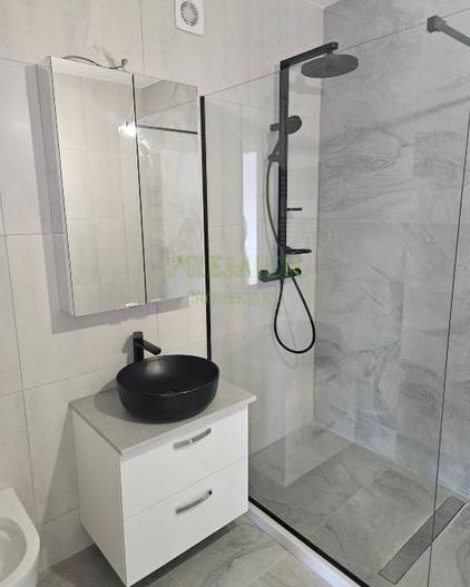 CLADIRE BIROURI SAU COMERCIAL | 550 MPU | 22 CAMERE 10 BAI 8 PARCARI | DAMAROAIA - Poză 14