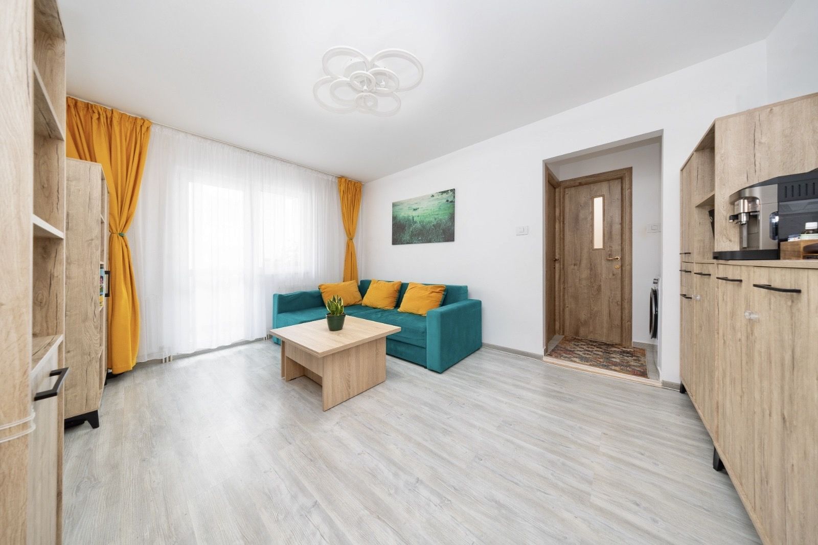 Apartament modern cu 2 camere, Noua, Etaj intermediar - Gata de locuit - Poză 3