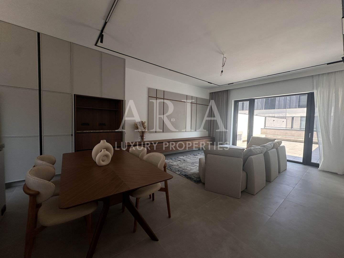 AVALON ESTATE TOWNHOUSE - Poză 7