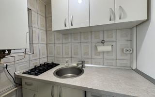 Garsoniera spatioasa situata la parter inalt in Vasile Aaron zona OMV - Poză 4