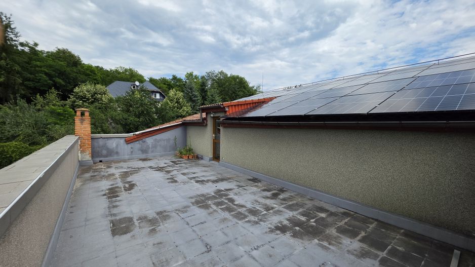 Casă Vilă cu 9 camere și piscină încălzită în localitatea Cornu - Poză 30