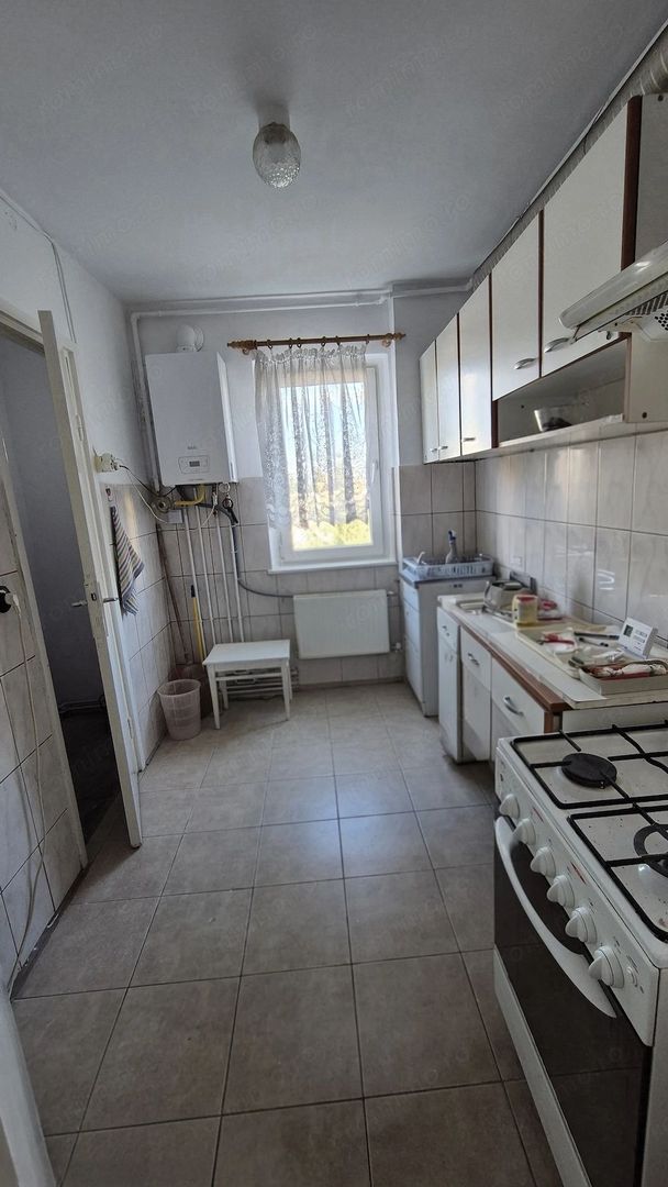 Apartament 3 camere Aleea Minerva - Poză 2