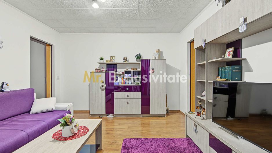 Apartament cu 2 camere de vânzare în Mioveni - Poză 1