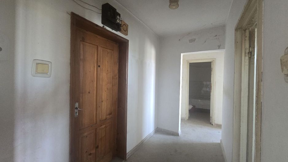 Apartament 2 camere, 43mp,decomandat,ultracentral,Covasna - Poză 3