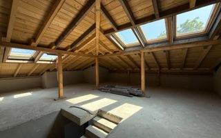 Case cuplate la liziera padurii , ideale pentru 2 familii ! - Poză 31