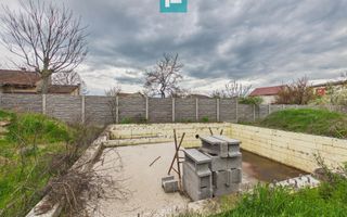 Casă la roșu cu piscină-Pârneava-767 mp teren - Poză 8