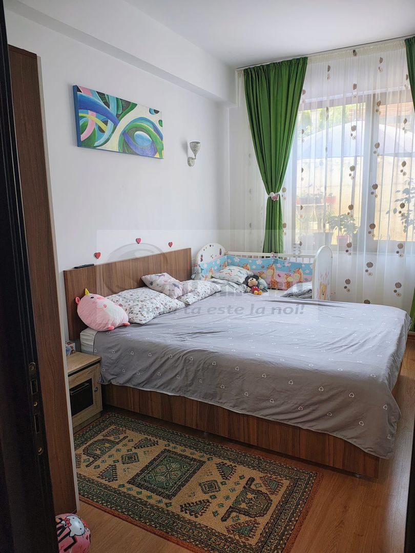 AP 2 CAM FRUMOASA 68 MP PLUS CURTE MOBILAT UTILAT COMPLET-99,000 € - Poză 1