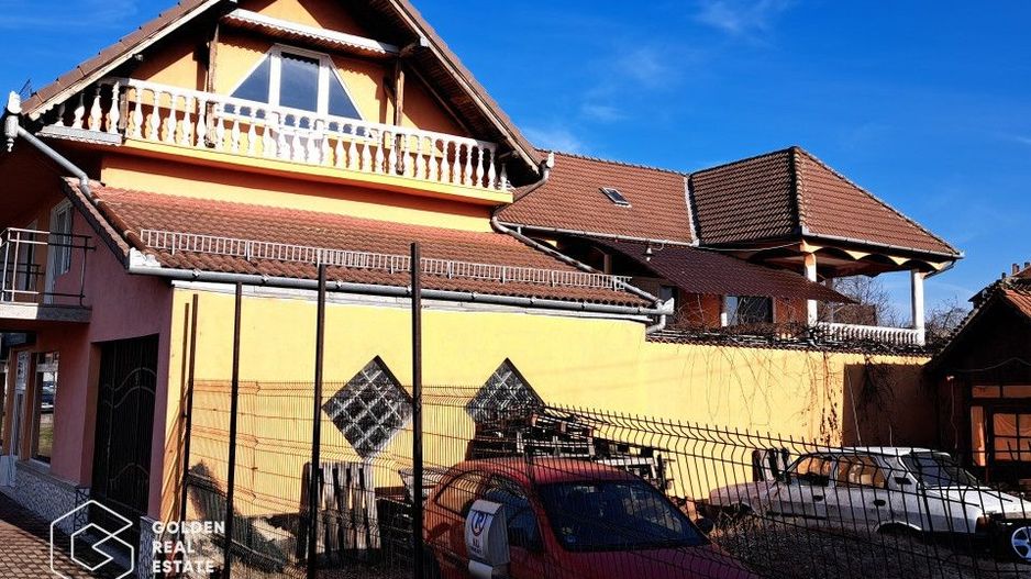Casa mare cu 2 spatii comerciale, in Faget - Poză 2