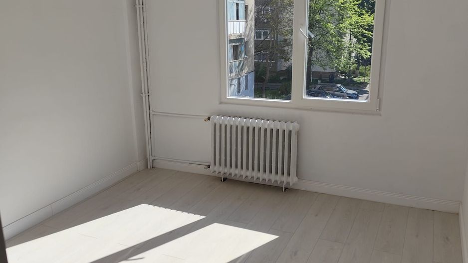 3 camere decomandat  Parcul Drumul Taberei V1 - Poză 2