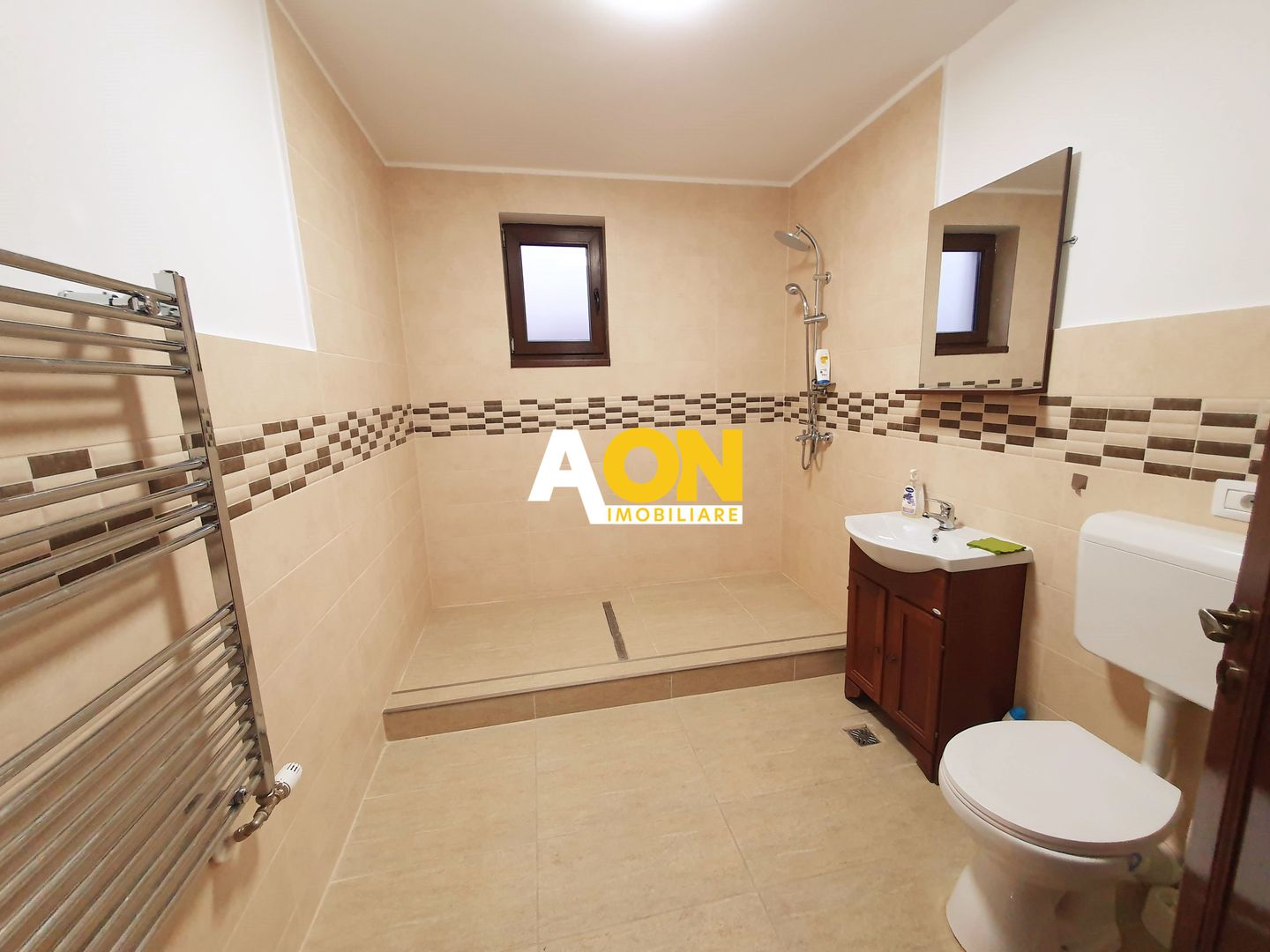 Casa D+P+M.  450 mp teren, 5 camere, garaj, pretabila pt. birouri - Poză 9