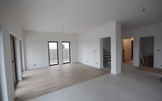 VILA INDIVIDUALA FINISATA LA CHEIE - Poză 4