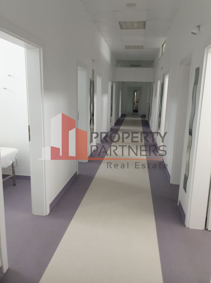 561 mp amenajati pentru clinica medicala - Poză 2