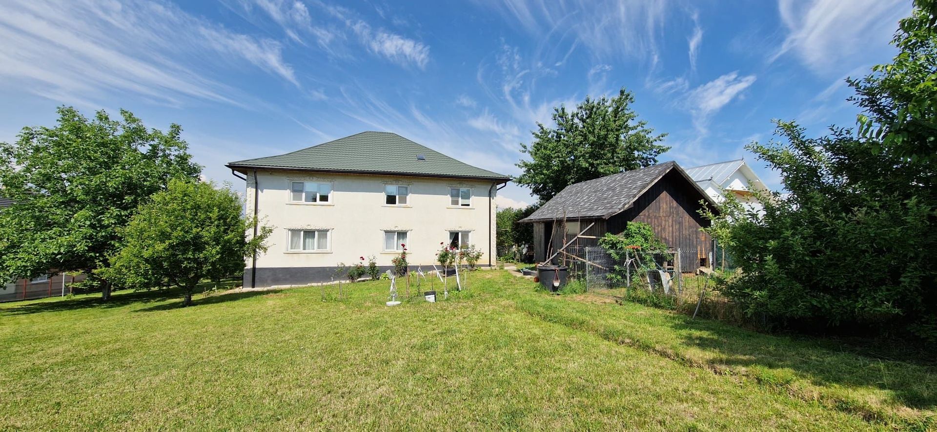 SE VINDE -proprietate cu posibilitati multiple în Fălticeni - Poză 2