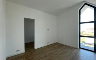 Duplex cu arhitectura deosebita - Mosnita Noua - Poză 12