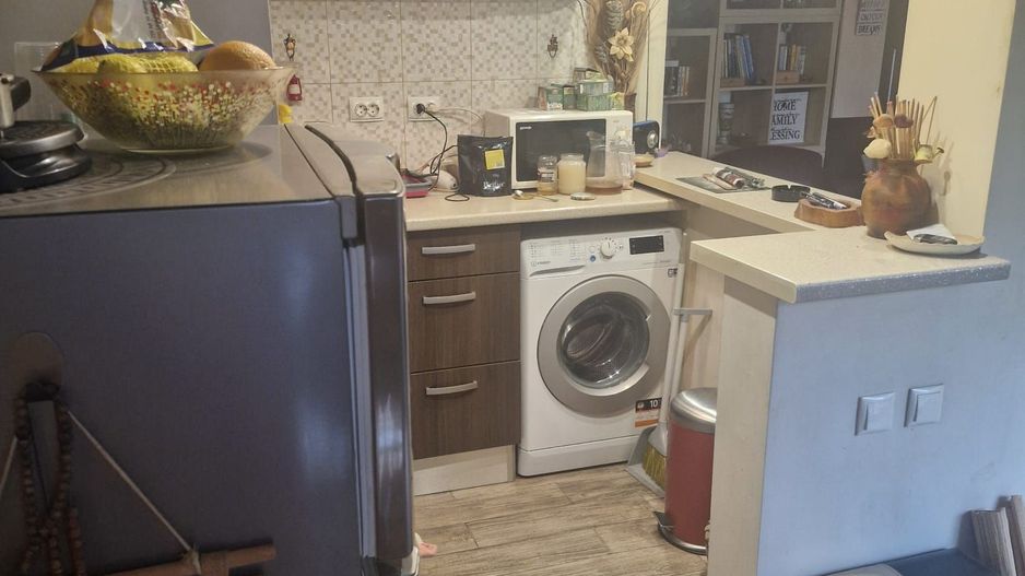 De Vanzare Apartament 2 Camere in Vila Sebastian sect 5 - Poză 5