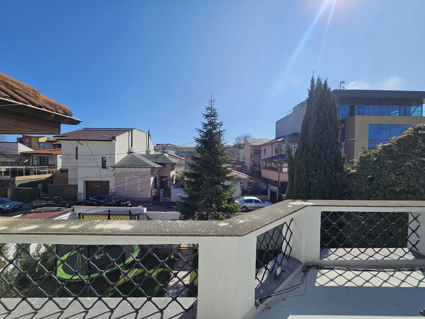 Vilă cu 7 camere în Faleză Nord – acces din 2 străzi/parcare în curte - Poză 3