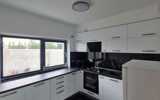 OFERTA 249.000 !!! Vila de vis din Tunari – Lux, rafinament și confort absolut! - Poză 15