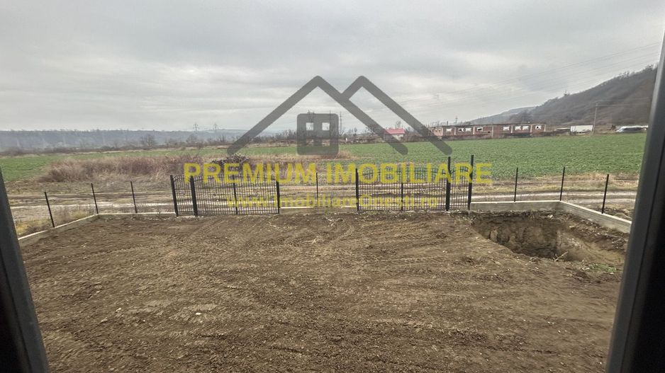 Casa la gri in Onesti - Poză 10