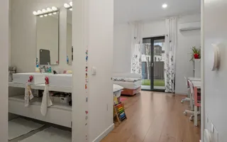 Vila pe parter cu 5 camere  | 655 mp teren | dotata cu panouri solare - Poză 19