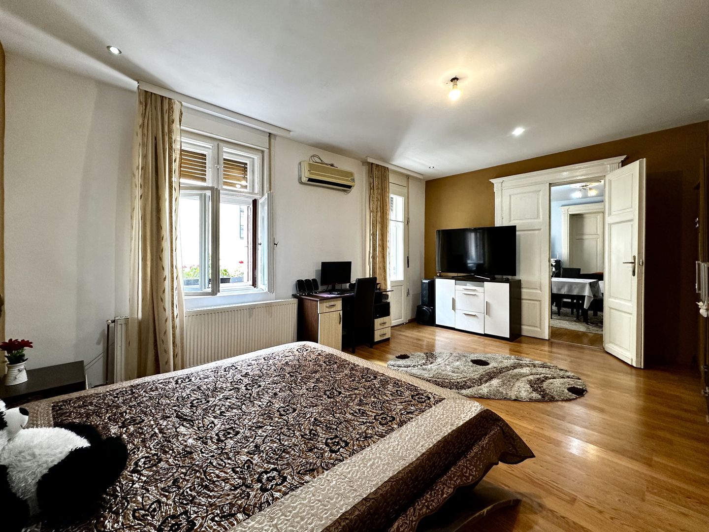 Apartament 4 camere,  cu vedere spre centrul vechi din Piața Unirii - Poză 6