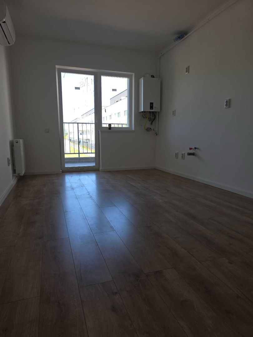 Apartament 2 camere, balcon, etaj intermediar, Terra - Poză 4