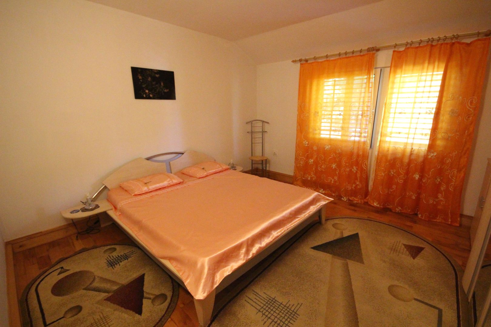 APARTAMENT SPATIOS  IN VILA - Poză 2