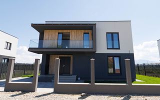 Casa Stil Mediteranean/ Intrare in Sanpetru - Poză 1