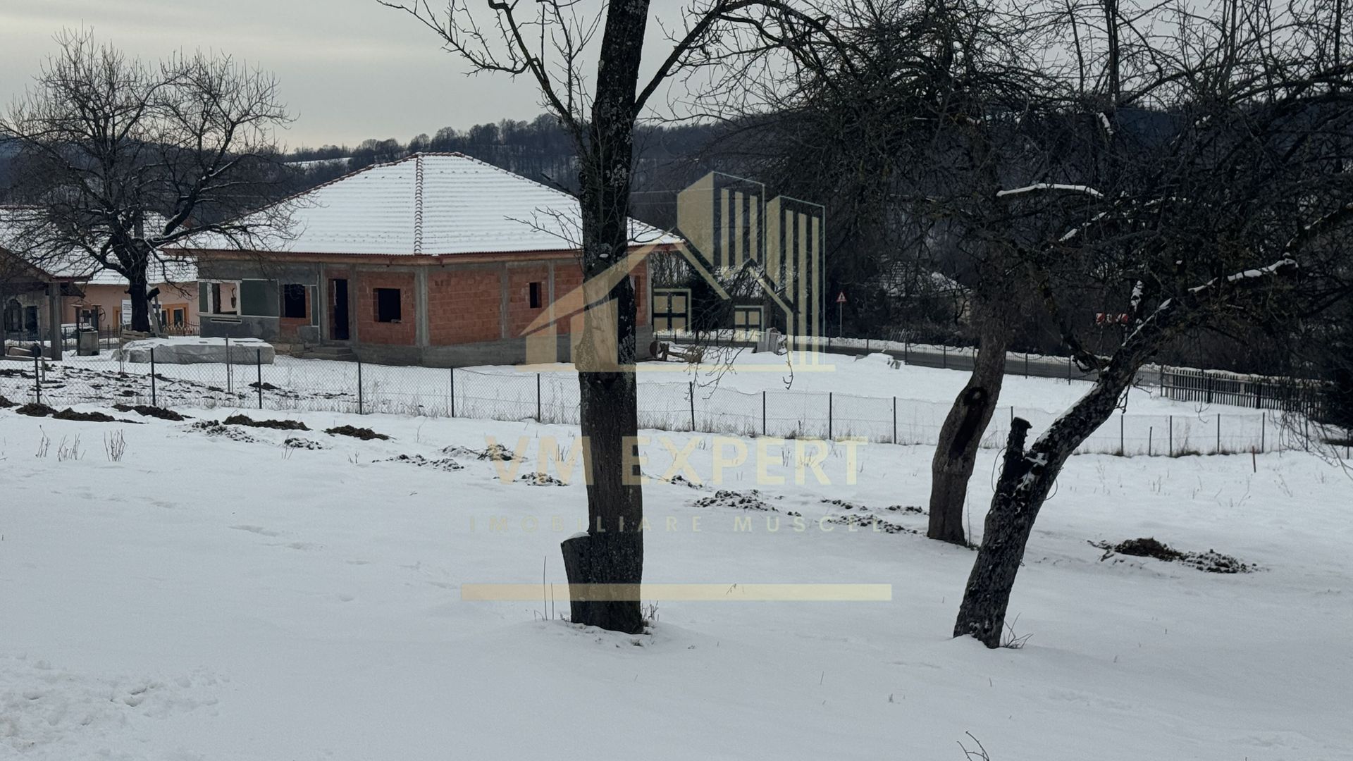 CASĂ 4 CAMERE TEREN 3038 MP ALBEȘTII  DE MUSCEL - Poză 30