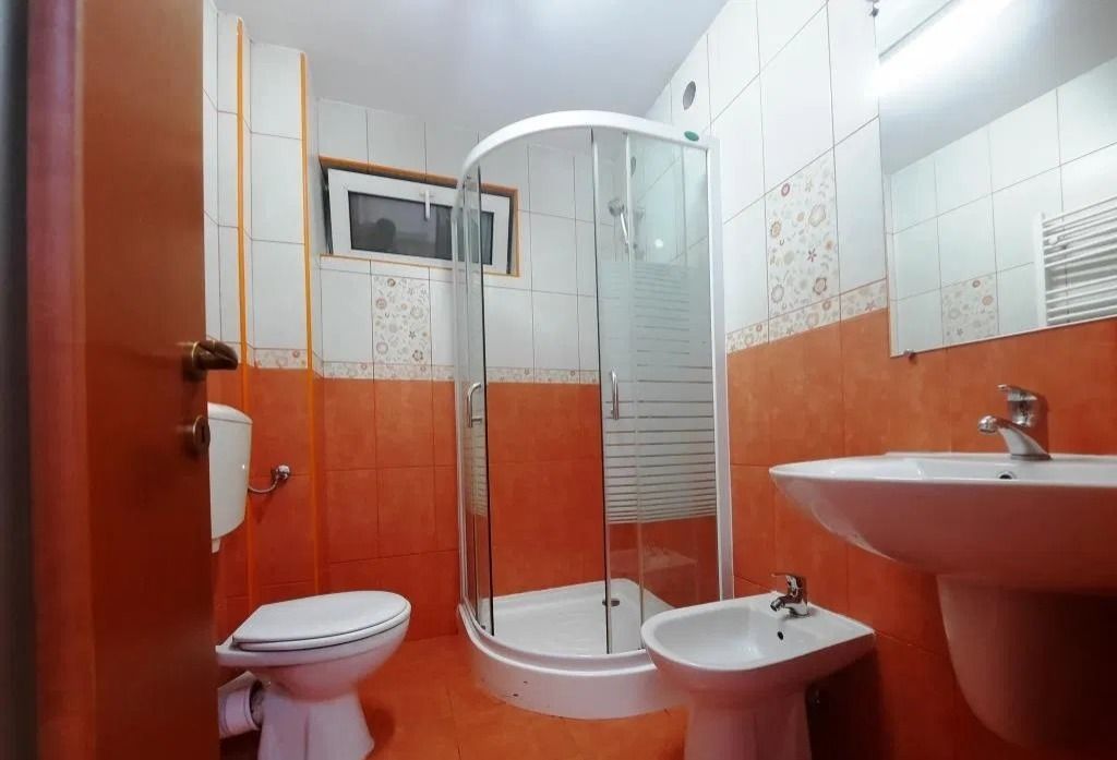 Apartament 4 camere nemobilat Stefan cel Mare de inchiriat bloc 2013 - Poză 7