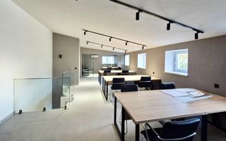 Clădire comercială cu 2 etaje Centru, Mun. Chișinău - Poză 1