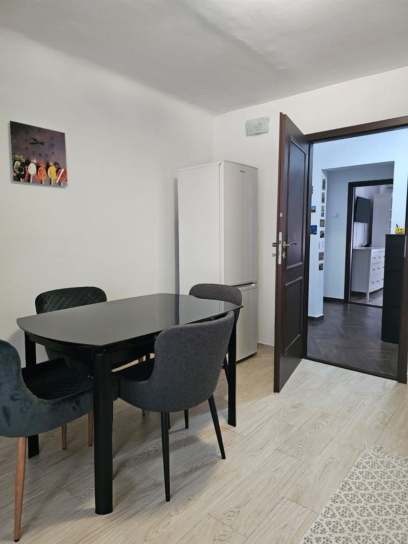 Apartament 3 camere, decomandat- 1 Mai, Sara - Poză 18