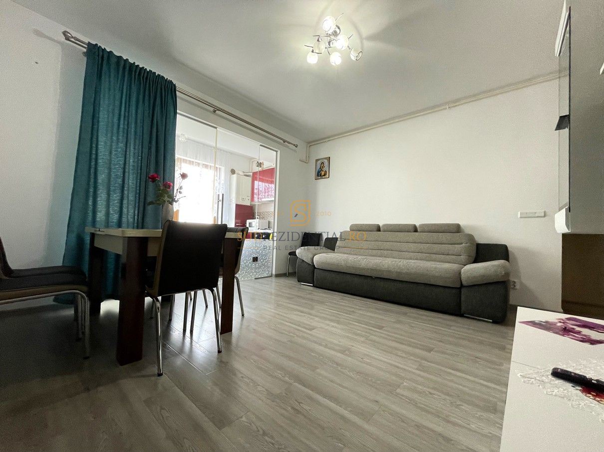 Apartament 3 camere de inchiriat, Cartierul Solar, loc de parcare - Poză 3