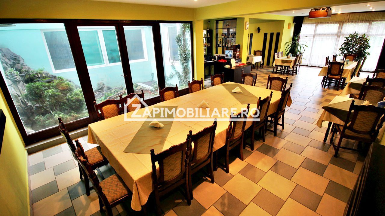 Pensiune aproape de centru,10 camere,13 băi,1 restaurant - Poză 9
