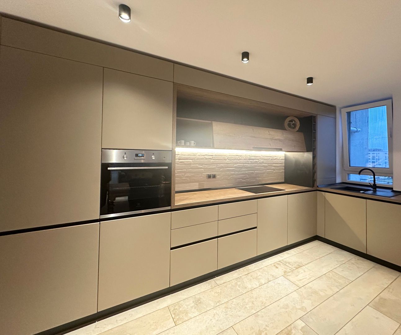 Penthouse de LUX 4 camere cu terasă spectaculoasă de 122 mp + jacuzzi - Poză 9