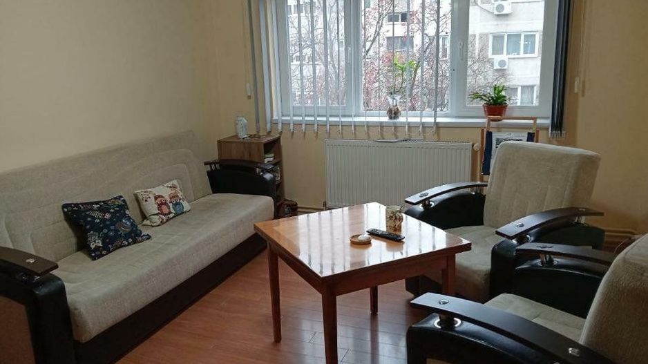 Apartament 3 camere Dacia cu centrala - Poză 1