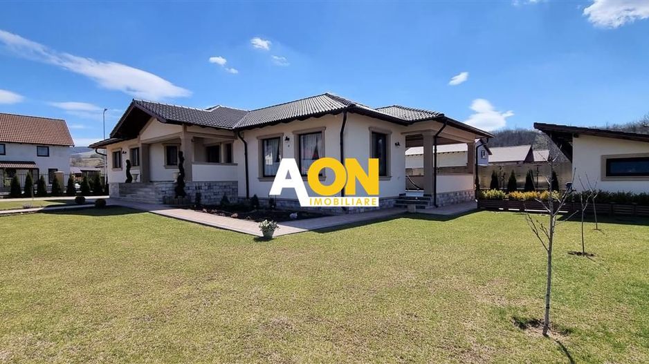 Casa 4 camere finisaje de lux 950 mp teren Com. Ciugud - Poză 2