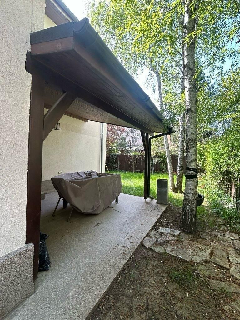 Casa cu 5 camere si garaj - la 100 ml distanta de lacul Grivita - Poză 7