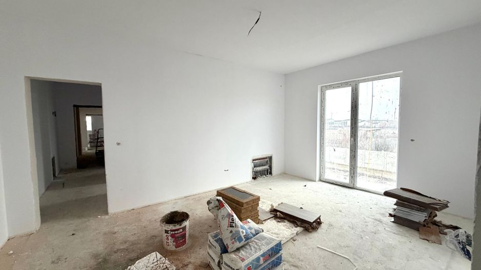 Oportunitate- Apartament 3 camere - etaj 1 - Giroc - Poză 1