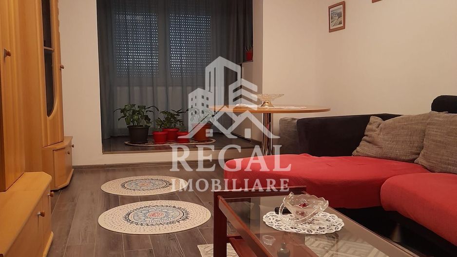 Apartament 3 camere in zona Micro 7( la intersectie cu str. Pinilor) - Poză 1