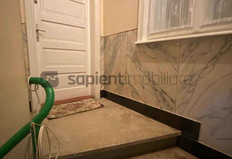 Apartament la casa situat in zona centrala - Poză 15