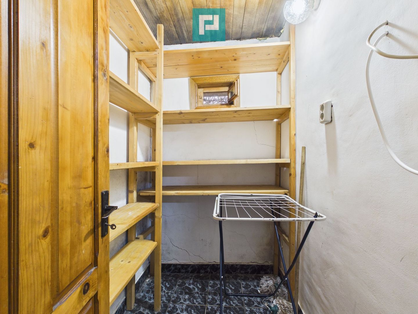 Vilă stil montan, 270 mp, teren 3000 mp - Poză 22