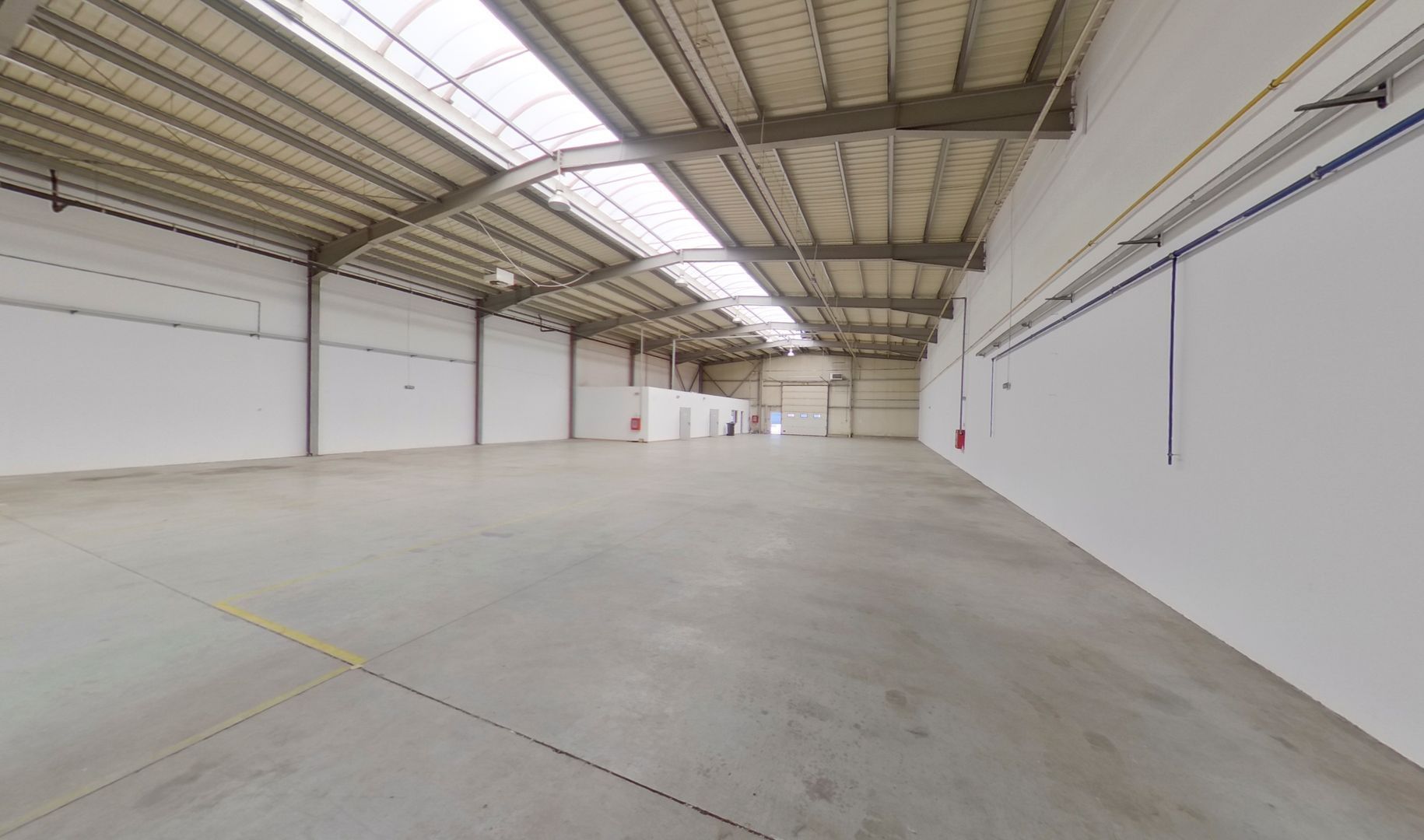 Hală industrială de închiriat 856 mp - Poză 3