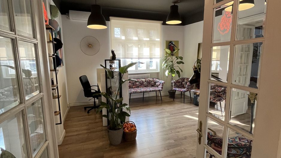 De vanzare Spatiu Birou/Apartament zona Romana Intrare Separata sect 1 - Poză 6