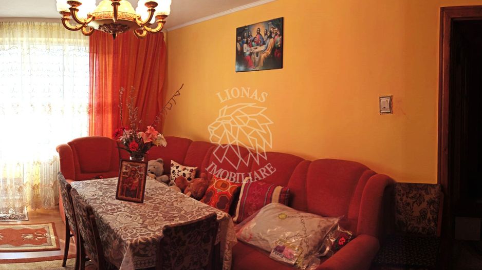 Apartament 3 camere-72 mp construiti-balcon-etaj 2-Zona Dragos Voda - Poză 4