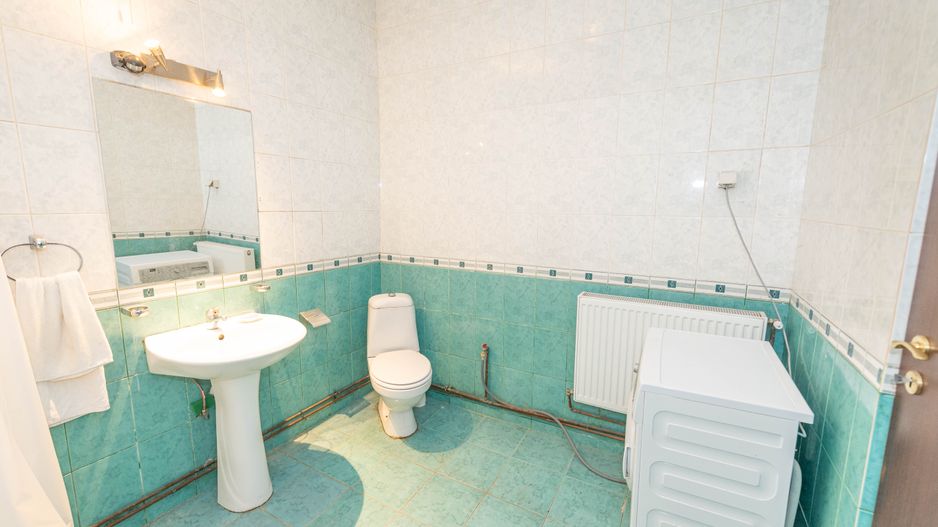 Apartament 3 camere de vanzare, in vila, 83 mp - Poză 23