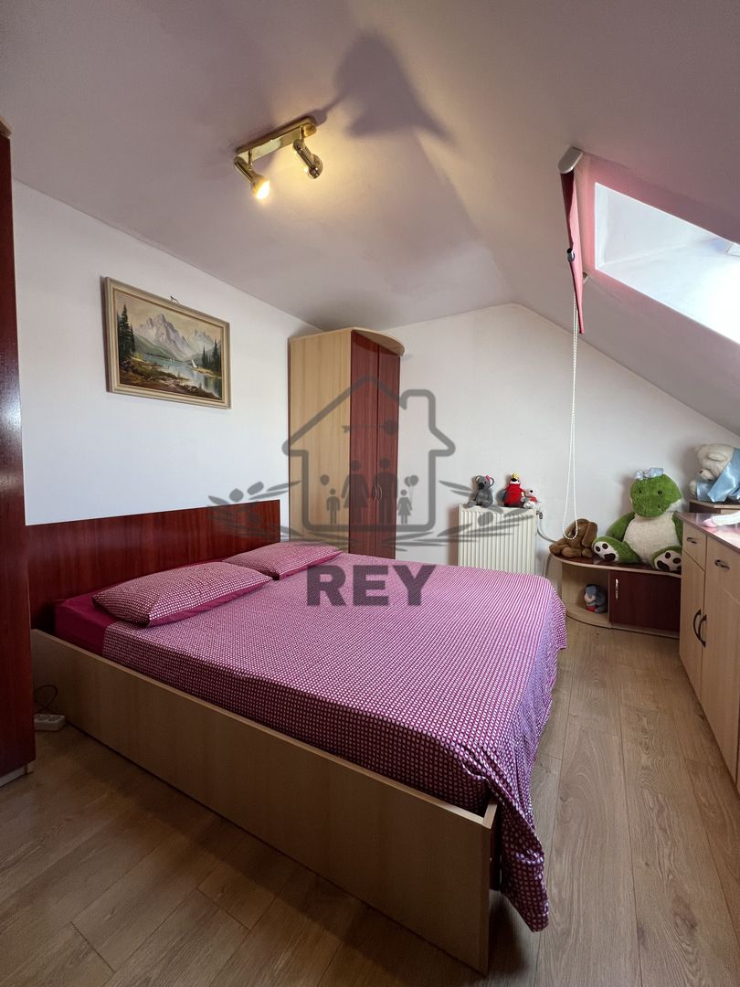De vanzare- Apartament 3 camere str Luptei - Poză 5