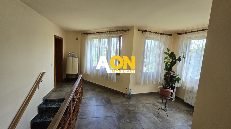 Vila cu 6 Camere,  Zona Centrala - Poză 7