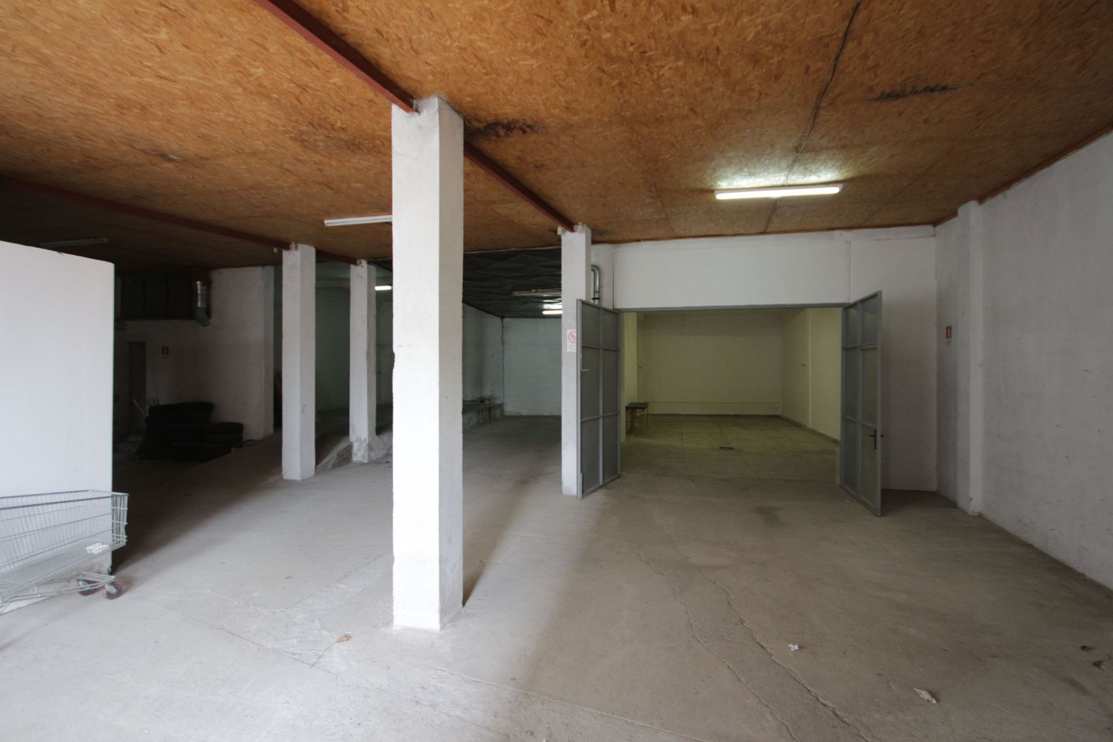 Imobil destinatie birouri + depozit - Poză 24