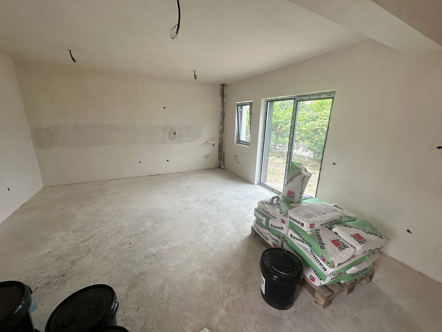 AP. 2 CAMERE -  CURTE 60 MP, INCALZIRE IN PARDOSEALA, COMISION 0% - Poză 4